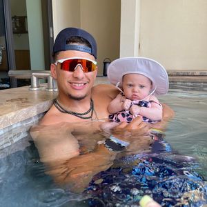 Tochter wird eins: NFL-Star Patrick Mahomes ist total stolz
