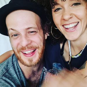 "Unter uns"-Patrick und Joy feiern zehnten Hochzeitstag