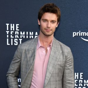 Patrick Schwarzenegger glänzt in "The White Lotus"