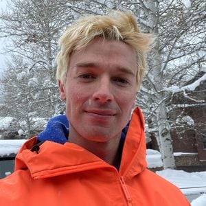 Umstyling: Patrick Schwarzenegger hat nun platinblonde Haare