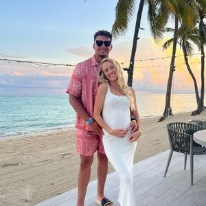Zweites Baby mit Patrick: Brittany Mahomes zeigt ihren Bauch