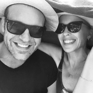 Kylie Minogue ganz verschmust mit ihrem Freund Paul Solomons