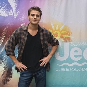 Video: Hier erobert Nina Dobrev die Teen Vogue