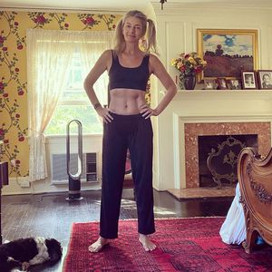 Mit 55: Paulina Porizkova hat unglaubliche Bauchmuskeln!