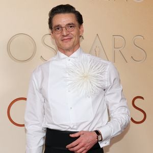 Pedro Pascal überrascht: Neuer Oscar-Look ohne Schnurrbart