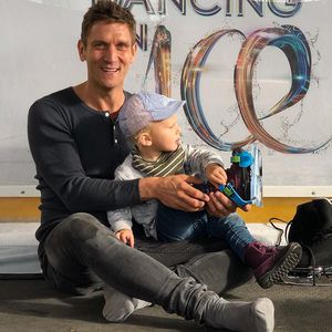 Wie Papa Peer: Emil-Ocean (2) fährt jetzt auch Schlittschuh!