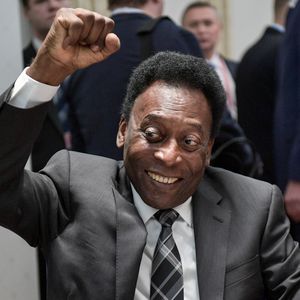 Nach Rückschlag: Fußball-Ikone Pelé gibt jetzt Entwarnung