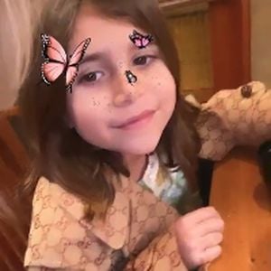 Kourtney Kardashians Tochter (7) trägt Mantel für 1.350 Euro
