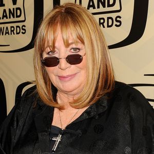 Robert De Niro & Co. nehmen Abschied von Penny Marshall (†)