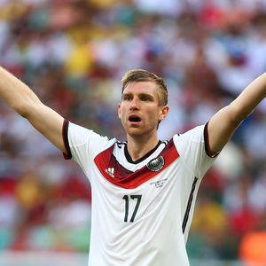 2 Wochen Weltmeister: So geht es Mertesacker jetzt