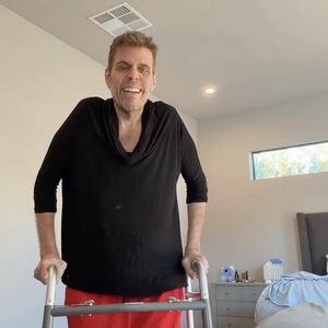 Nach Not-OP: Perez Hilton kann jetzt endlich wieder laufen