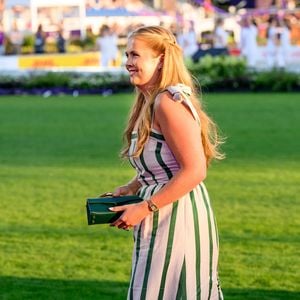 Prinzessin Amalia zeigt erstmals ihre Unfall-Narbe am Arm