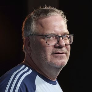 ESC-Teilnahme: Elton kritisiert Hasswelle gegen Sarah Engels