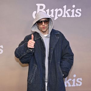 Pete Davidson kehrt nach Reha-Aufenthalt zurück auf Bühne