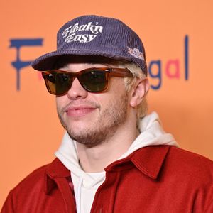Pete Davidson offen: So denkt er über seine Ex-Freundinnen