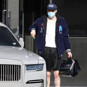 Schmuck-Shopping: Pete Davidson ist in Kims Auto unterwegs