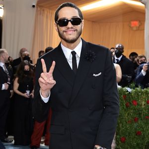 Expertin: So angelt sich Pete Davidson die schönsten Frauen!