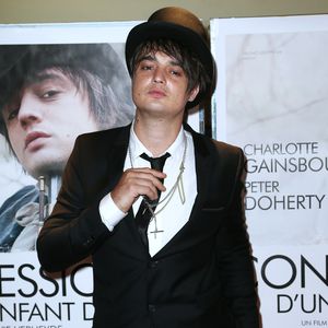 Rückfall? Pete Doherty nach Entzug mit Heroin erwischt!