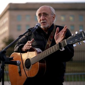 Folk-Pop-Sänger Peter Yarrow stirbt mit 86 Jahren an Krebs