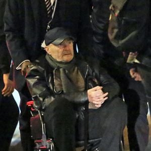 Nach Abschiedskonzert: Phil Collins erschöpft im Rollstuhl