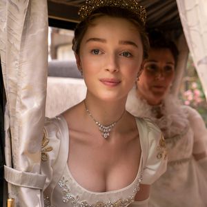 "Bridgerton" ohne Daphne? Phoebe Dynevor macht Andeutungen