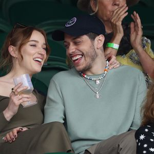 So gut läuft es zwischen Phoebe Dynevor und Pete Davidson