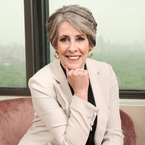 "Downton Abbey"-Star Phyllis Logan wird nun zur Krimi-Queen