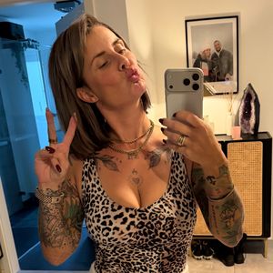 Pia Tillmann überrascht Fans mit schickem Kurzhaarschnitt