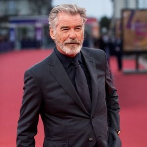Erste Beweise: Posiert Pierce Brosnan hier im Schutzgebiet?