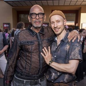 Pierre Sanoussi-Bliss und sein Freund geben Red-Carpet-Debüt
