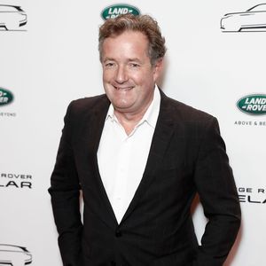 Piers Morgan beleidigt einige Ladys wegen der Oscar-Outfits