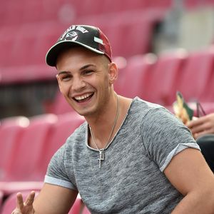 Glücklicher Single-Mann: Pietro strahlt Trennungsschmerz weg