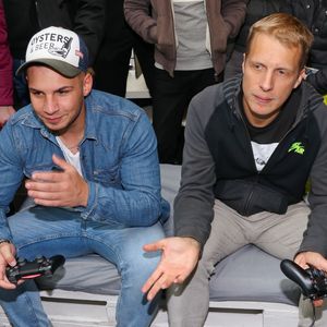 Oliver Pocher schießt mit Pietro Lombardi gegen Gil Ofarim