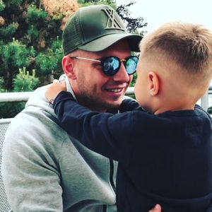 "Olé, olé, Peace": So cool grüßt Alessio seinen Papa Pietro