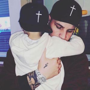 "Kriegt Papa einen Kuss?": Pietro Lombardi teilt süßes Video