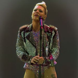 Powerfrau: Pink rockt Las-Vegas-Konzert trotz Knieverletzung