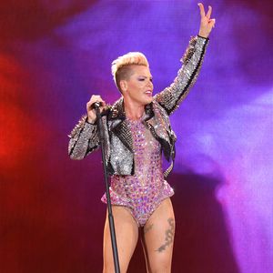 Hitzewelle: Mehrere Fans fallen bei Pinks Show in Ohnmacht
