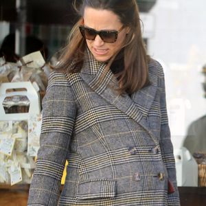 Pippa Middleton nach Babygerüchten mit rundem Bauch auf Tour