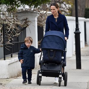 Hier spaziert Pippa Middleton mit Arthur und Baby Grace