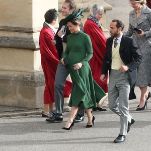 Erstes Familien-Pic: Pippa geht mit Mann & Sohn spazieren!