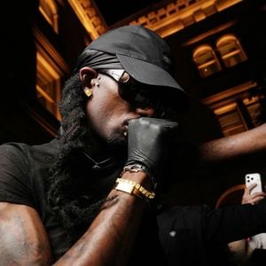Fan-Treffen mit Rappern Playboi Carti und Lucki eskaliert