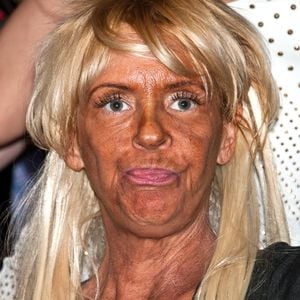 Extrem braun: Solarium-Legende Tanning Mom fast verhaftet