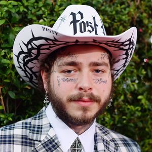 Vier Monate Papa: Post Malone kann Tochter nicht oft sehen