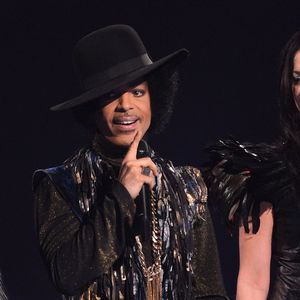 45 Minuten nach Todes-News: Prince erobert die Chart-Spitze!