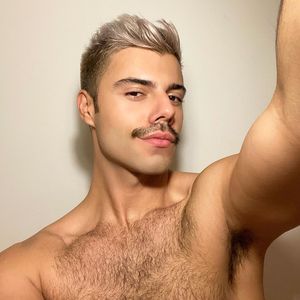 Neuer Look: "Prince Charming"-Martin rockt den Schnauzbart!