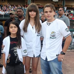 "Paar"-Tattoo: Das verbindet Paris Jackson & Macaulay Culkin