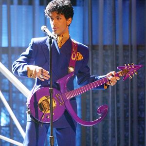 Lila-Niagarafälle für Queen werden zur "Purple Rain"-Hommage