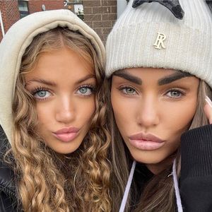 Trotz eigener OPs: Katie Price warnt Tochter vor Eingriffen