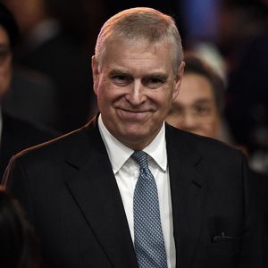 Ghislaine Maxwells Verurteilung: Prinz Andrew wirkt fröhlich
