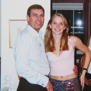 Virginia Giuffres Nachlass setzt Ex-Prinz Andrew unter Druck